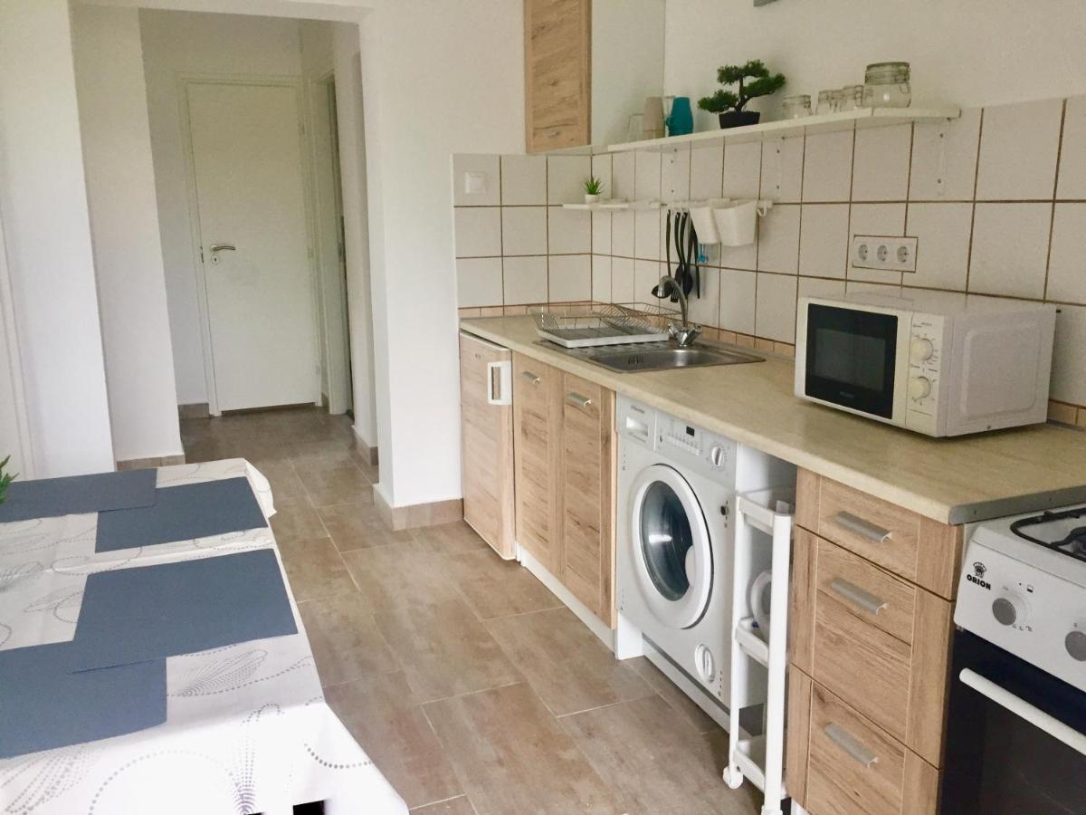 Lelle-Kert Apartman 01 巴拉通雷勒 外观 照片